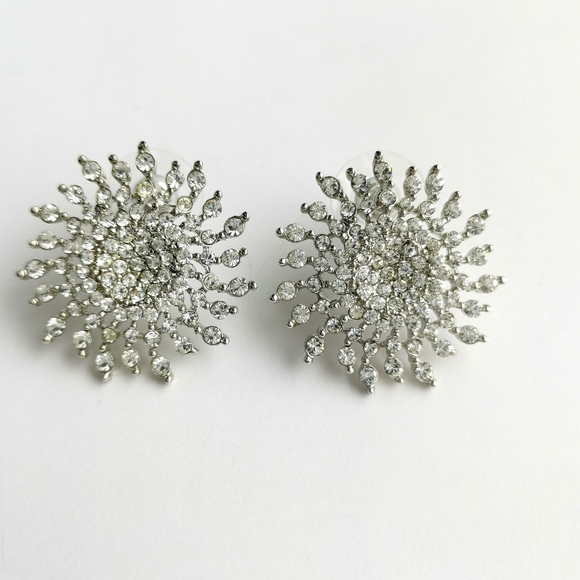 New, sunburst earrings in Swarovski Crystal Silver tone - Picture 4 of 4